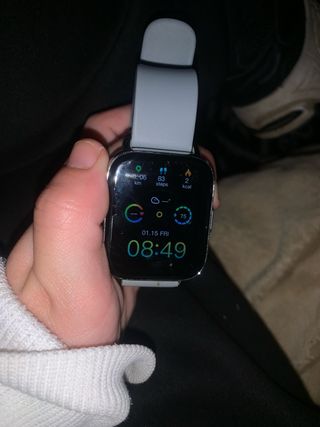 Smartwatch gris sin usar sin cargador