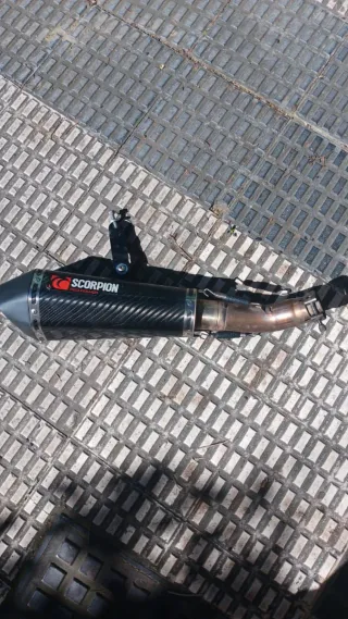 Tubo de escape Scorpion exhaust moto