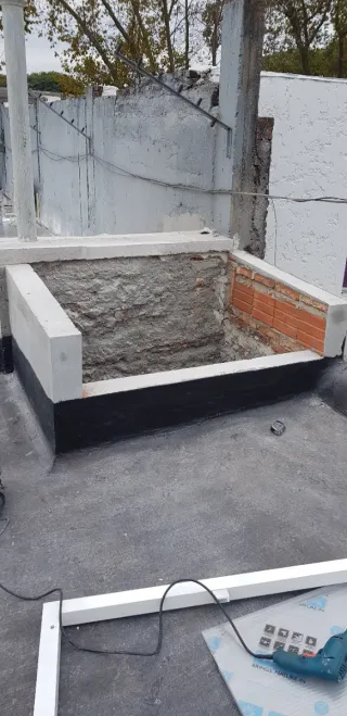 Montador de ventanas de aluminio