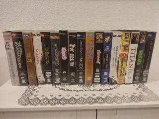 Lote 17 VHS: Titanic, Jumanji, Clásicos Cine