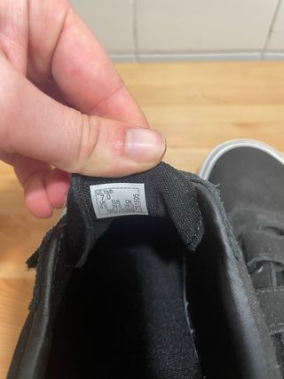 Zapatillas Vans velcro negras y blancas