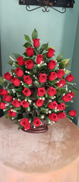 Centro floral rosas rojas