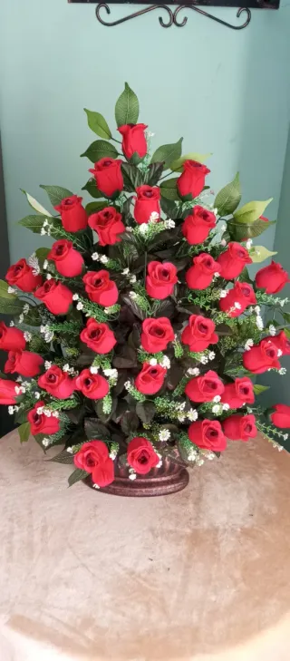 Centro floral rosas rojas