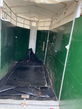 Se vende van matrícula blanca