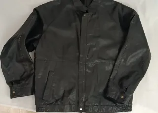 Cazadora de cuero negra Talla 52