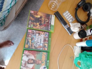 Xbox One + mando + 5 juegos