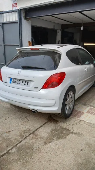 Peugeot 207 AVERIADO