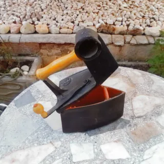 Plancha antigua de carbón