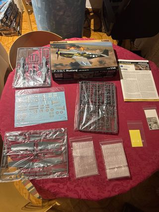 Maqueta Eduard P-51B/C con dorsal fin Mustang 1/48