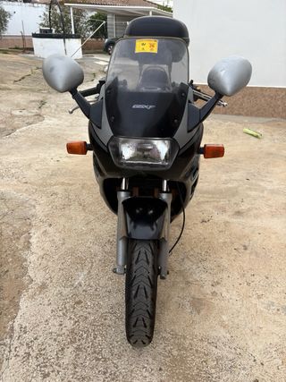 Suzuki GSX 750 F Negra/Plata