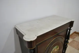 Antiguo mueble entredós medallón oriental