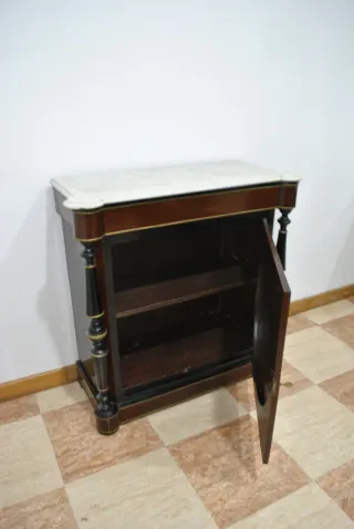 Antiguo mueble entredós medallón oriental