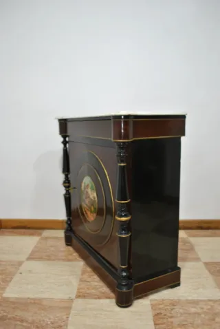 Antiguo mueble entredós medallón oriental