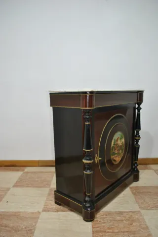 Antiguo mueble entredós medallón oriental