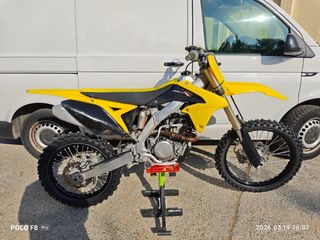 Suzuki RMZ 250 Motocross