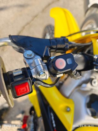 Suzuki RMZ 250 Motocross