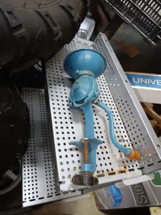 Picadora de café manual azul