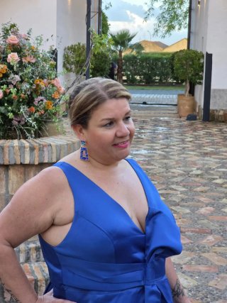 Vestido de fiesta azul largo con abertura