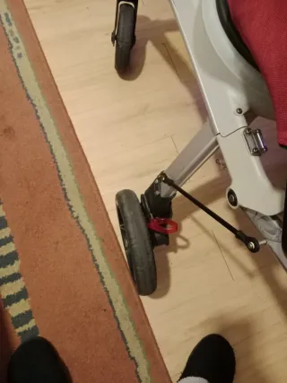 Carrito de bebé con silla giratoria