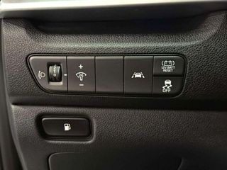 Kia Niro 1.6 GDi HEV 104kW (141CV) Drive