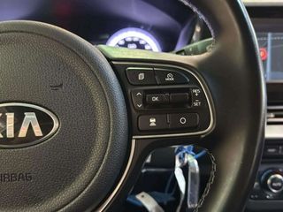 Kia Niro 1.6 GDi HEV 104kW (141CV) Drive