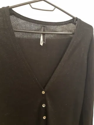 Cardigan negro brillante talla L
