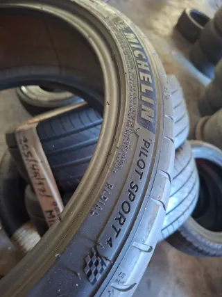 Neumáticos 205/40/18