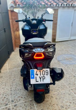 Kymco DTX 360 Maxi Scooter Negra/Gris
