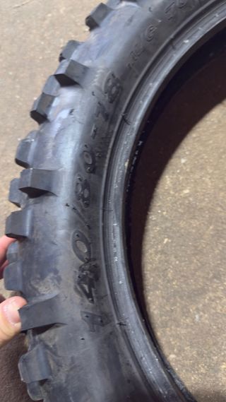 Neumático Enduro 140/80 R18