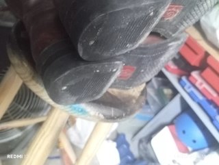 Botas de cuero marrones con hebillas