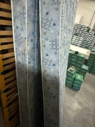 2 colchones 90x190 cm en 40 eur los 2 sueltos a 30