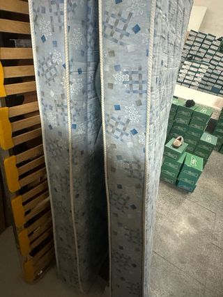 2 colchones 90x190 cm en 40 eur los 2 sueltos a 30