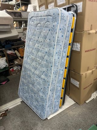 2 colchones 90x190 cm en 40 eur los 2 sueltos a 30