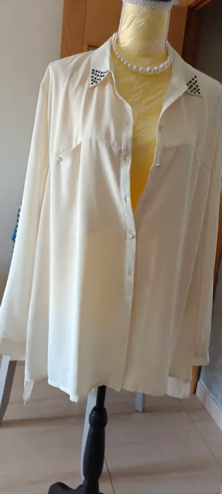 Blusa vaporosa elegante talla 58