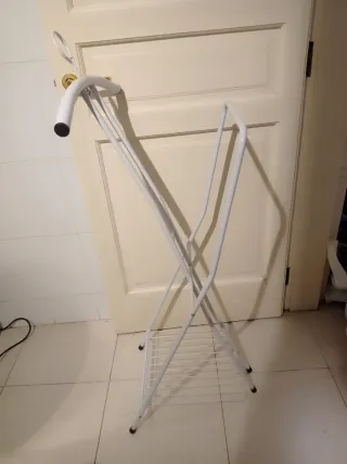 Galán de noche plegable blanco.