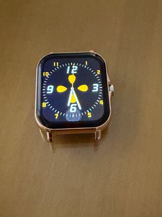 Smartwatch Beige y Dorado