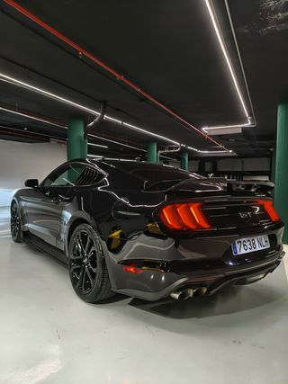 Ford Mustang 5.0 Ti-VCT V8 331kW Mustang GT (Fastb.)