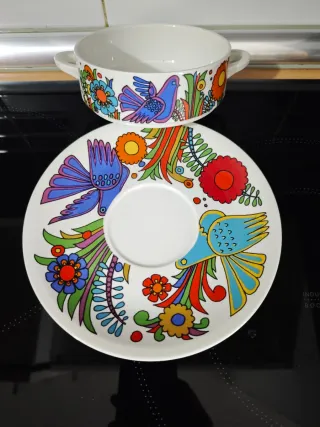 Set di stoviglie Villeroy & Boch con design di uccelli e fiori