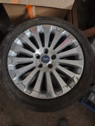 Llantas Ford 17