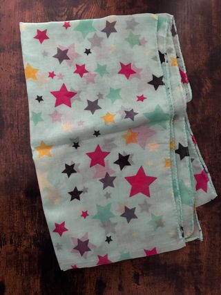 Pañuelo estrellas azul y multicolor