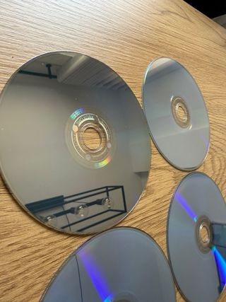 Mando Xbox One S + 4 Juegos