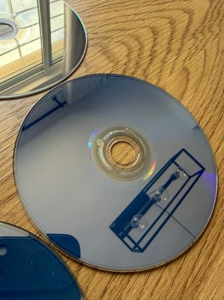 Mando Xbox One S + 4 Juegos