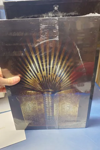 Escultura + libro: Skel, Tutankhamon. Nuevo.