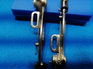 Frenos V-Brake Intox 93 gramos pareja