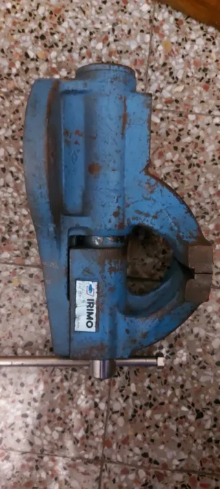 Tornillo de banco Irimo 125