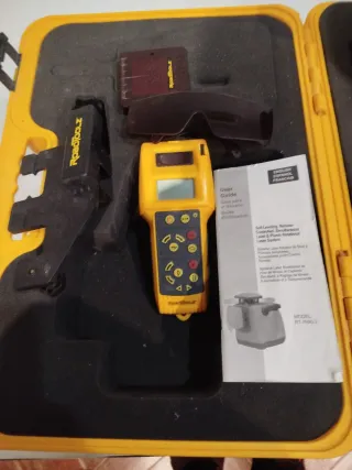 Nivel Láser Robotoolz RT 7690-2