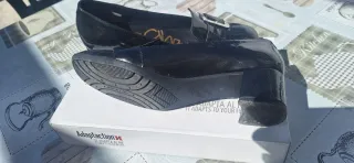 Zapatos negros charol hebilla