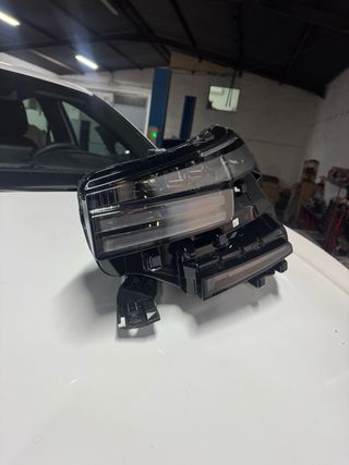 Faro Citroën C4 2025