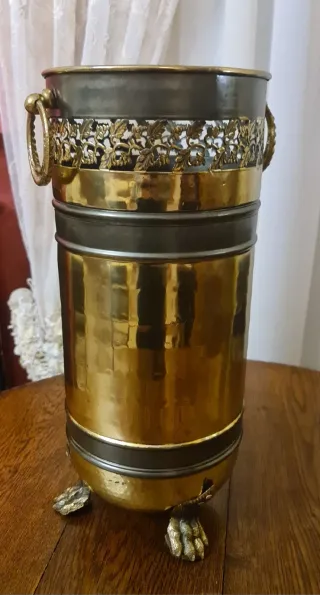 antico portaombrelli bronzo scene rurali a sbalzo