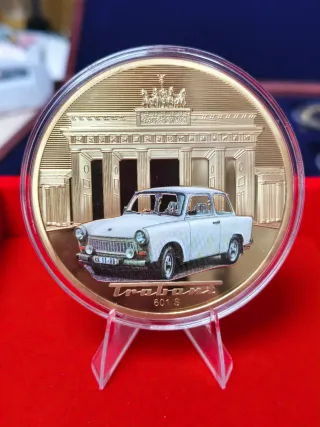 Medalla Trabant 601 bañada en Oro.Harry Potter car
